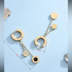 Beautiful Roman Numeral Detail Rhinestone Drop Earrings